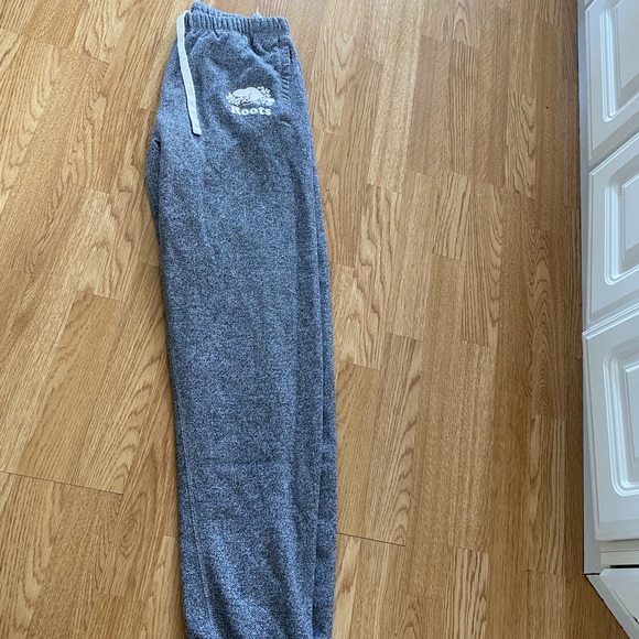 Roots sweats - Picture 3 of 3